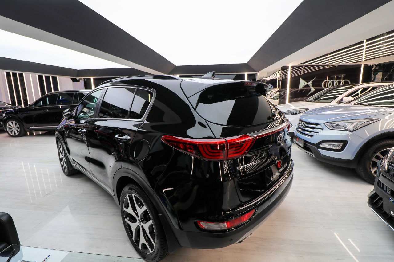 سقف کشسان نمایشگاه ماشین