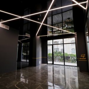 مراحل اجرای لاین نوری در سقف کشسان