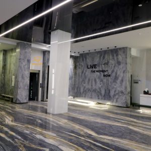 سقف آیینه ای