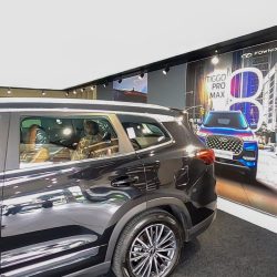 سقف نماشیگاه ماشین