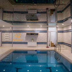 سقف کهکشانی در استخر