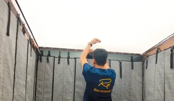 سقف کشسان رنزوپوینت برای نمایشگاه خودرو